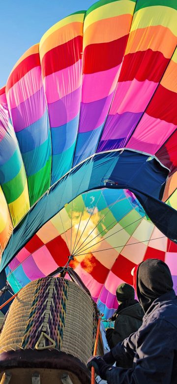 3d同人 App 更新订阅设置页，提醒频率选项以单选列表呈现，下方显示当前已订阅的题材标签数量